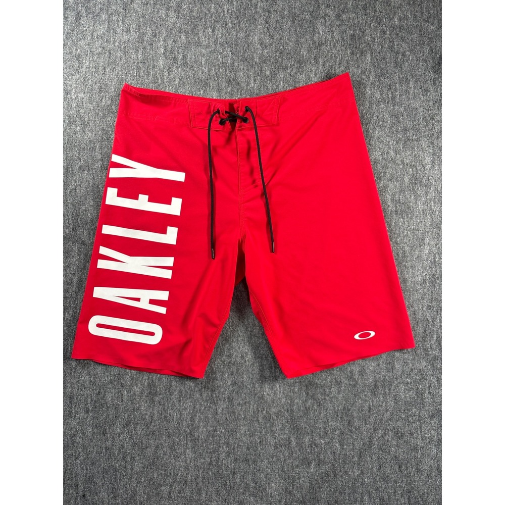 Oakley Mens Red Performance Fit Board Shorts Swim Trunks 33 Logo Back Pocket